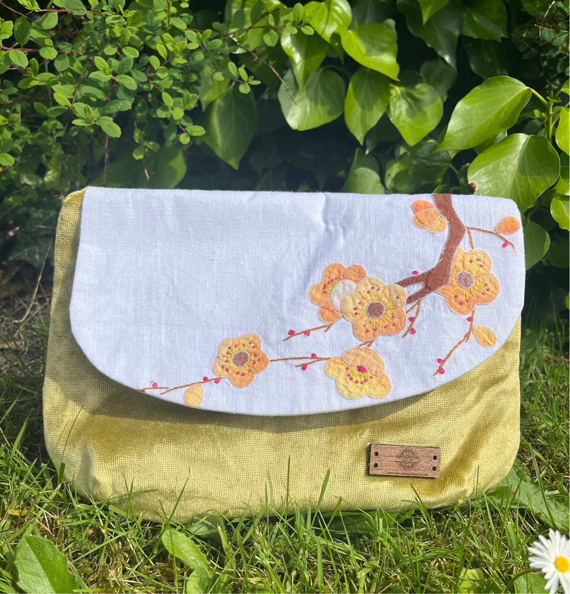 Embroidery Napkin Clutches