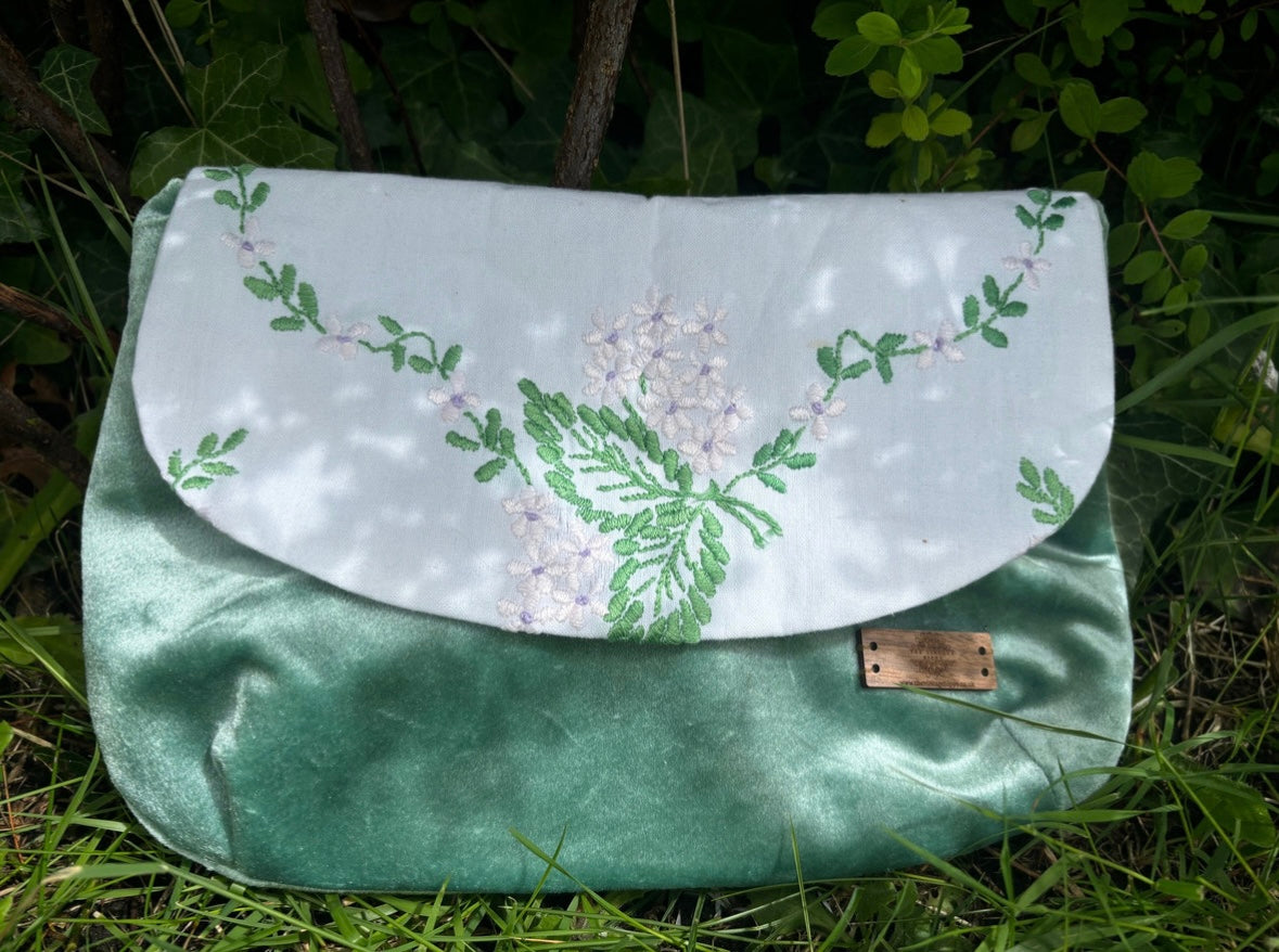 Embroidery Napkin Clutches