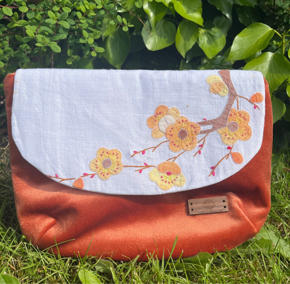 Embroidery Napkin Clutches