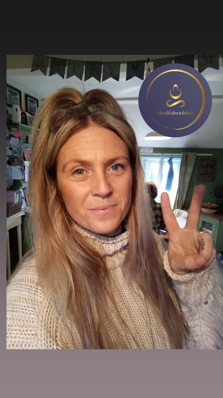 My 10 tips to live a more mindful, authentic and high vibe life.
