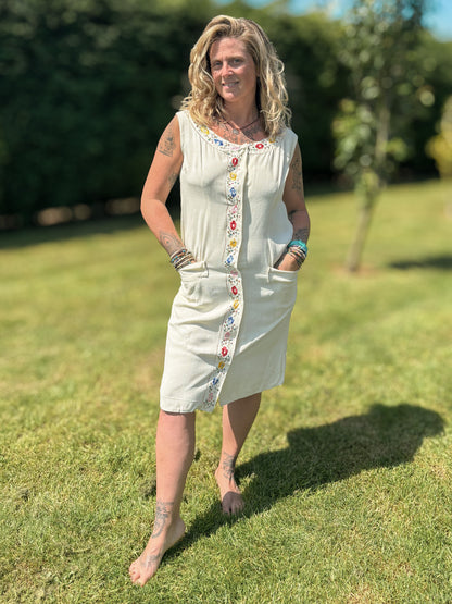 Vintage 1970's shift style dress