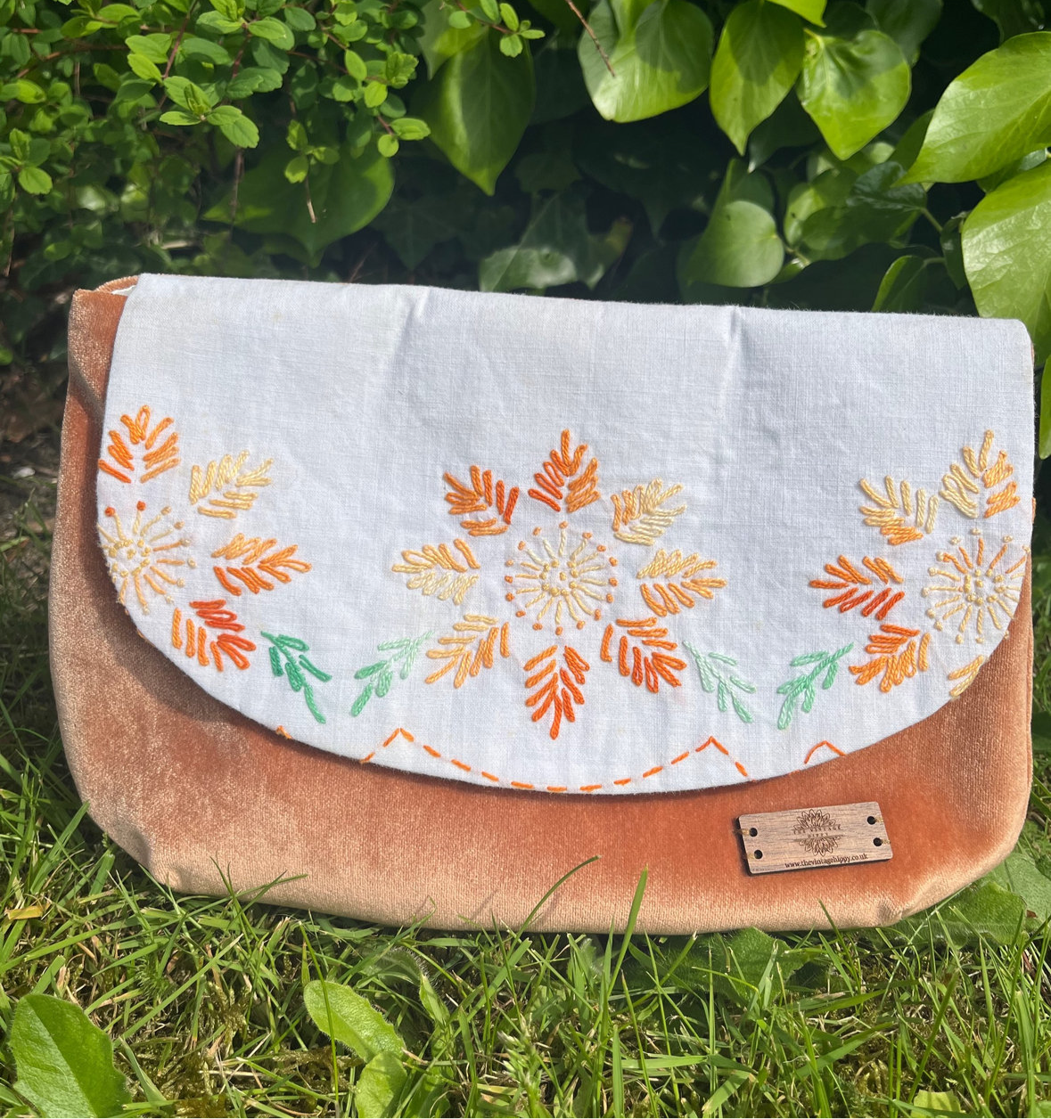 Embroidery Floral Napkin Clutches