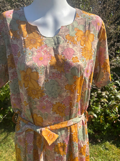 Flowery Short Sleeved Tunic Dress