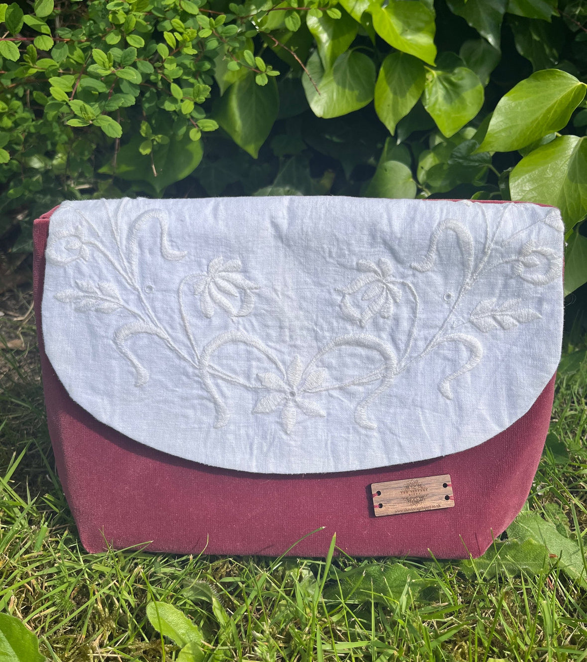 Embroidery Napkin Clutches