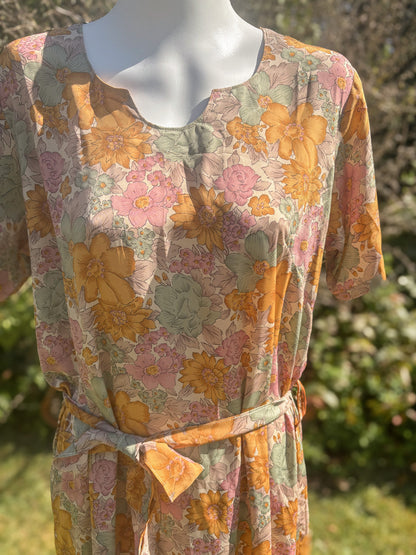 Flowery Short Sleeved Tunic Dress