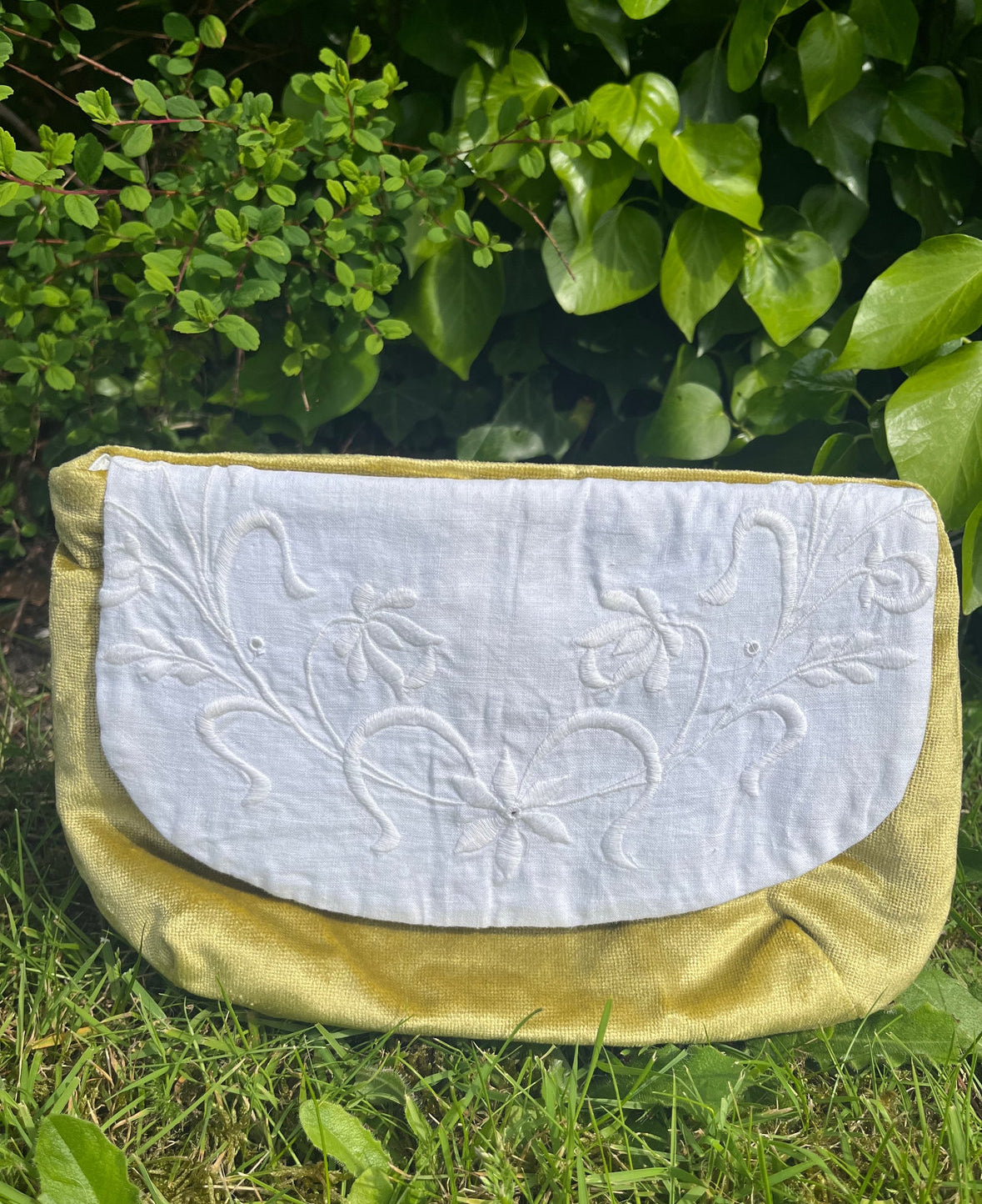 Embroidery Napkin Clutches